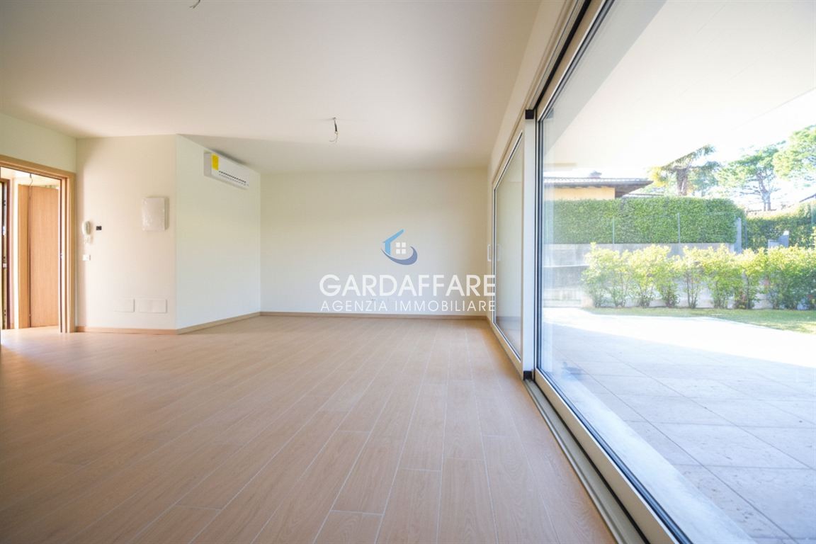 NUOVISSIME VILLE SINGOLE A 100MT DAL LAGO