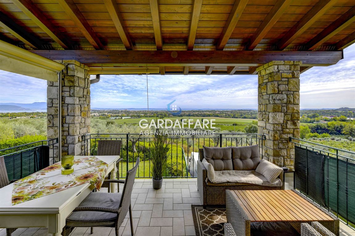 GRAZIOSO APPARTAMENTO VISTA LAGO A POLPENAZZE DEL GARDA