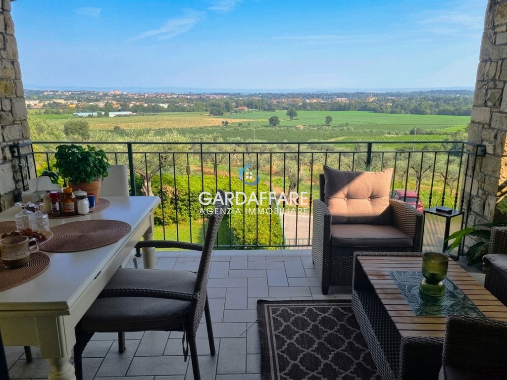GRAZIOSO APPARTAMENTO VISTA LAGO A POLPENAZZE DEL GARDA