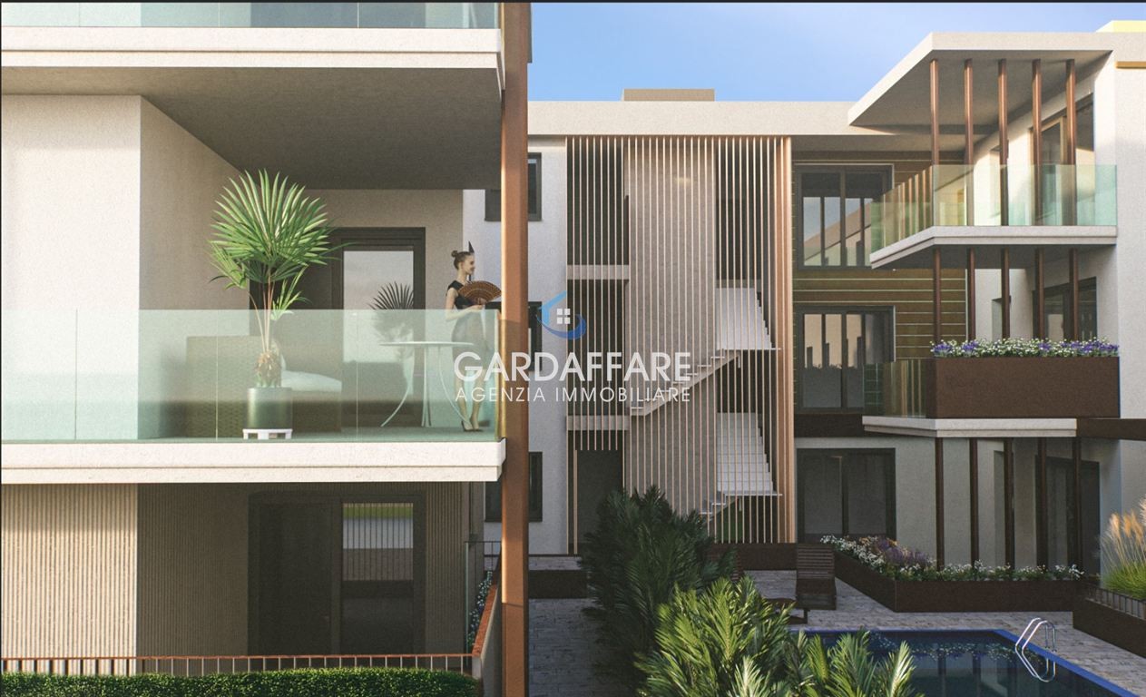 Attico quadrilocale con terrazzo sundeck vista lago !