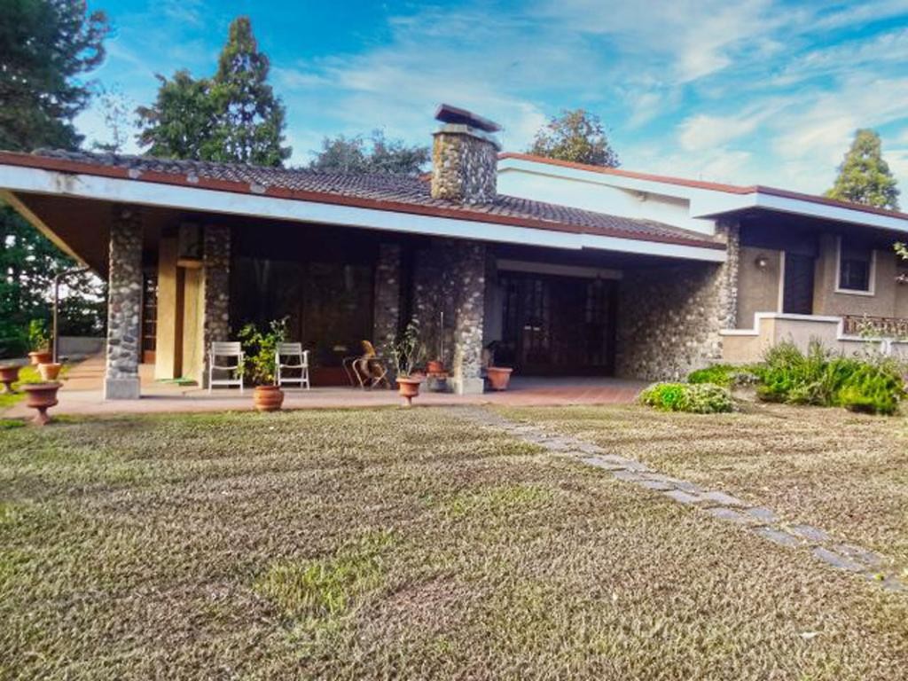 Prestigiosa villa in centro a Castiglione delle Stiviere